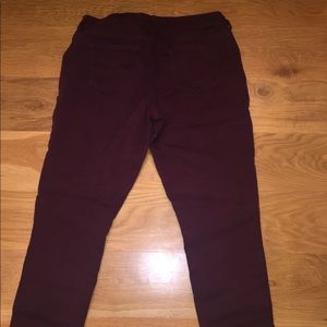 Maurice’s skinny jeans Large Maroon